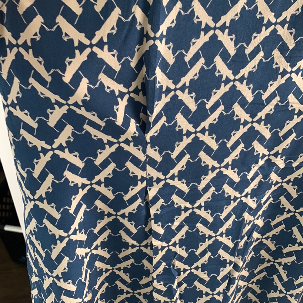 Charlotte Taylor from Anthropologie grasshopper print sleeveless silk top - Picture 6 of 9